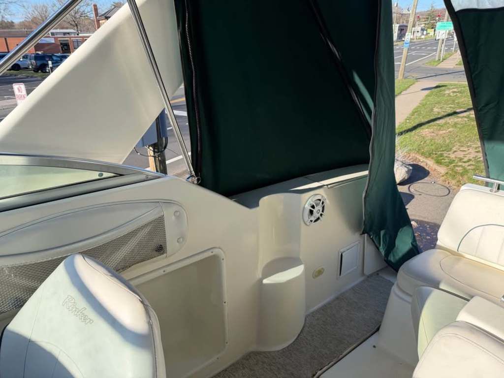 1999 rinker V 270 1999 rinker V 270