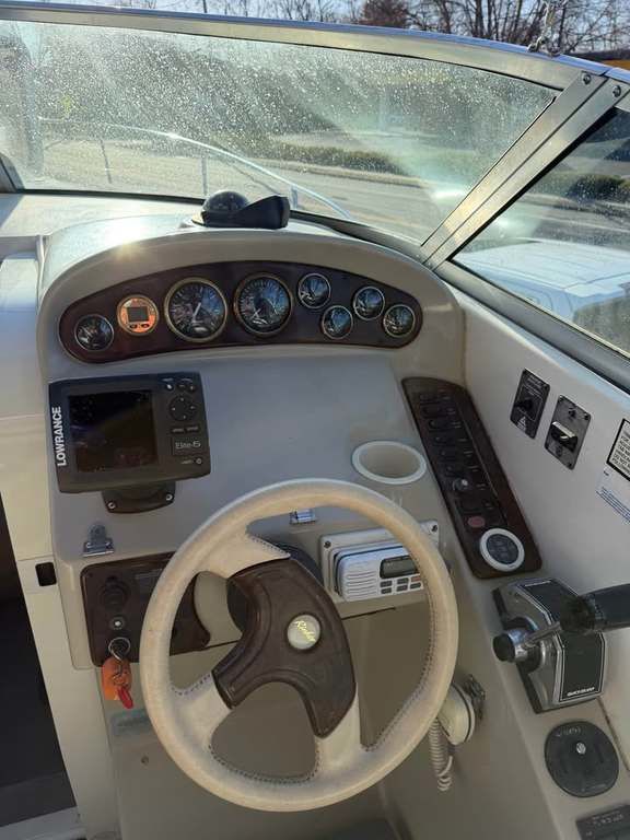 1999 rinker V 270 1999 rinker V 270